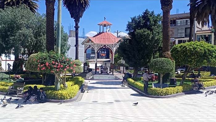 Pese al rechazo de la población alcalde Raúl Peña obstinado en destruir Plaza de Armas de Abancay 
